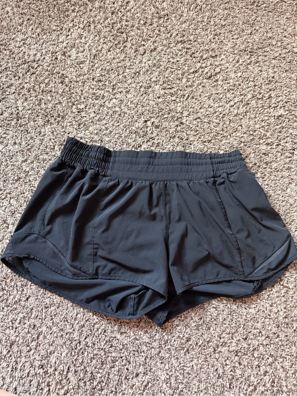 lululemon athletica black hotty hot HR 2.5 size 8